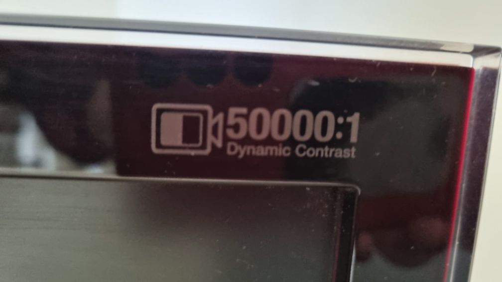 Монітор Samsung  і клавіатура