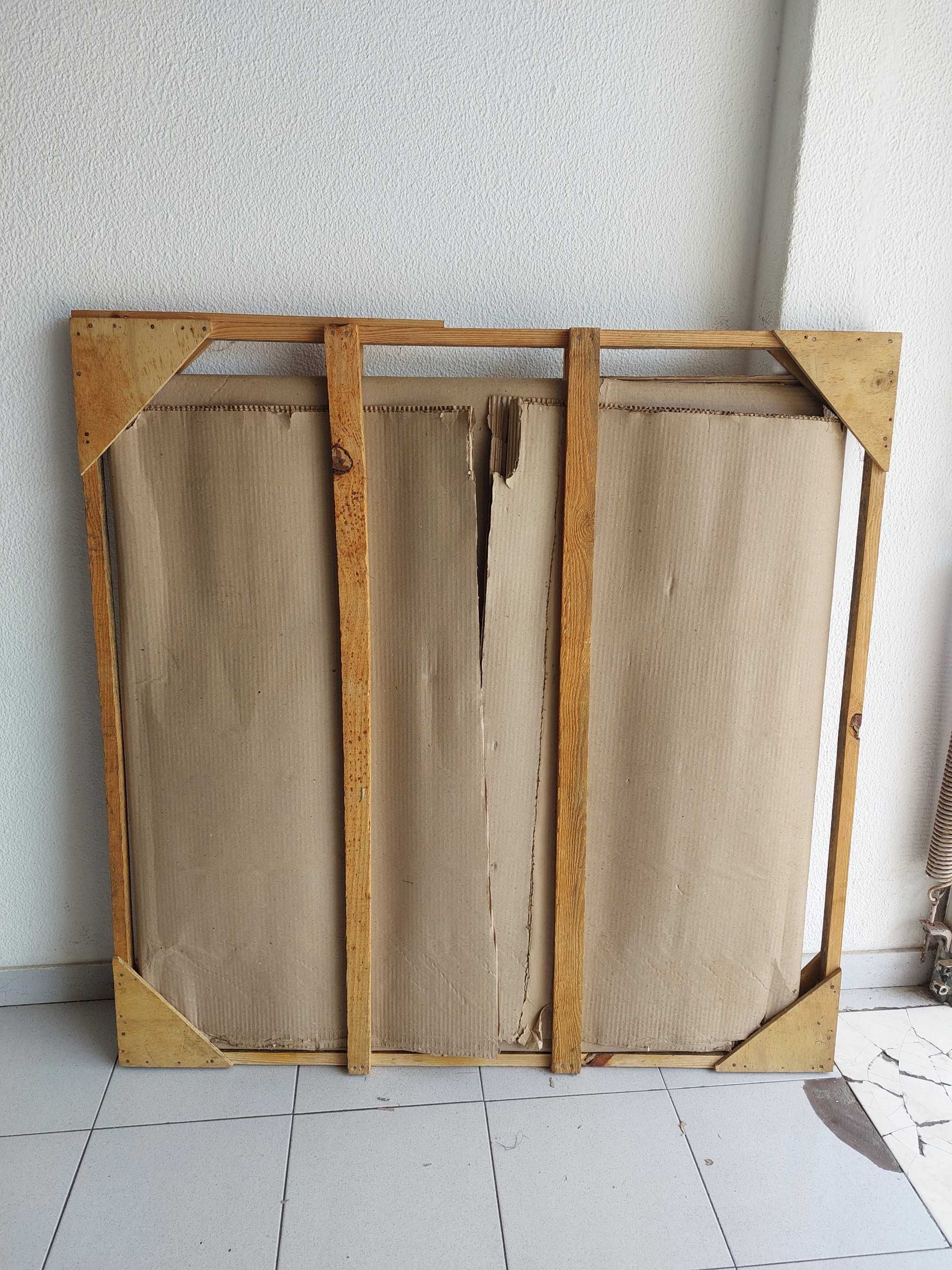 Mesa redonda de cozinha em palhinha 110 cm com tampo de vidro