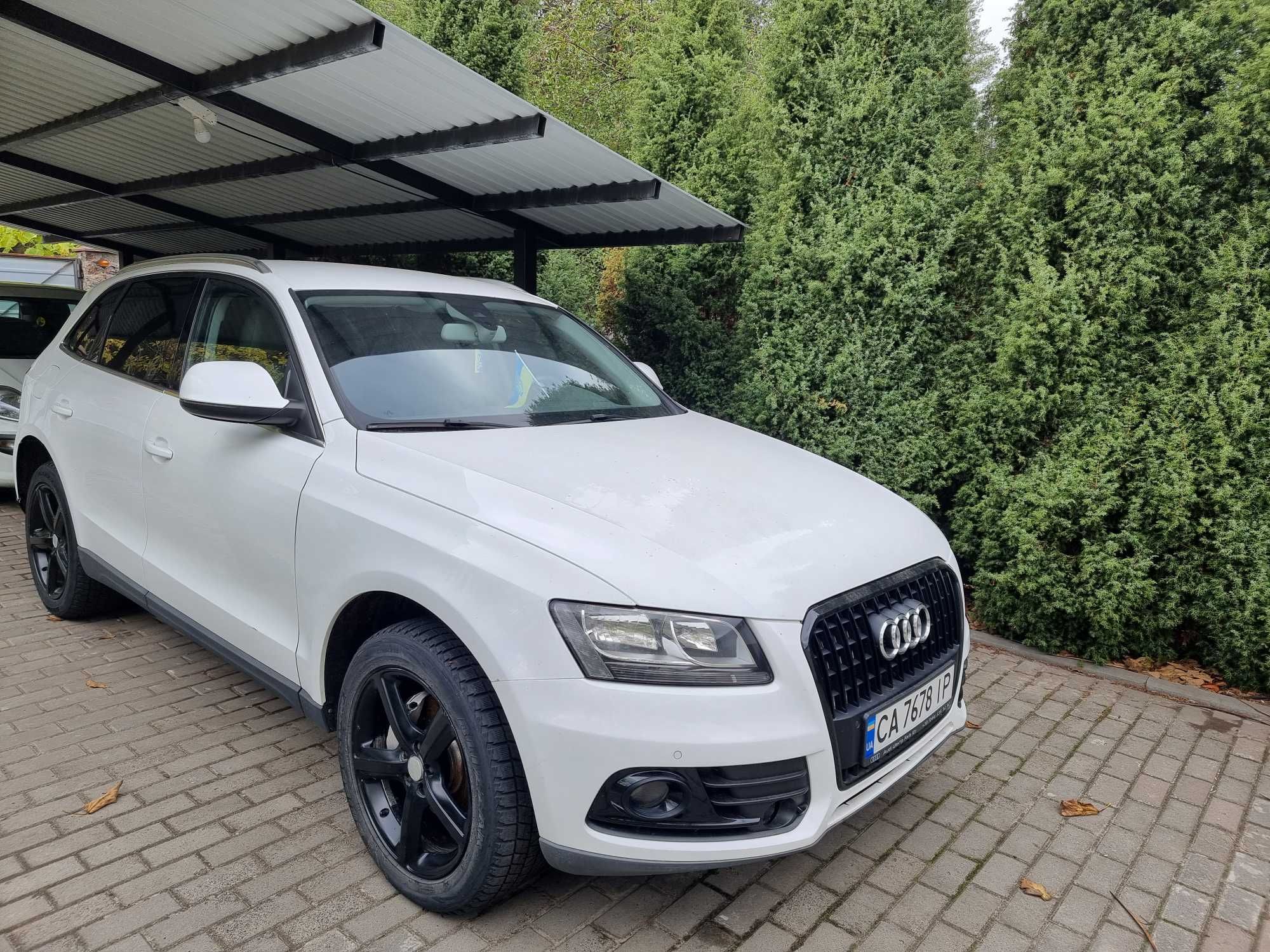 Audi Q5 2012  Typ 8R