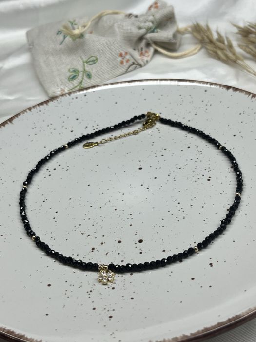 Чокери з чорного оніксу.