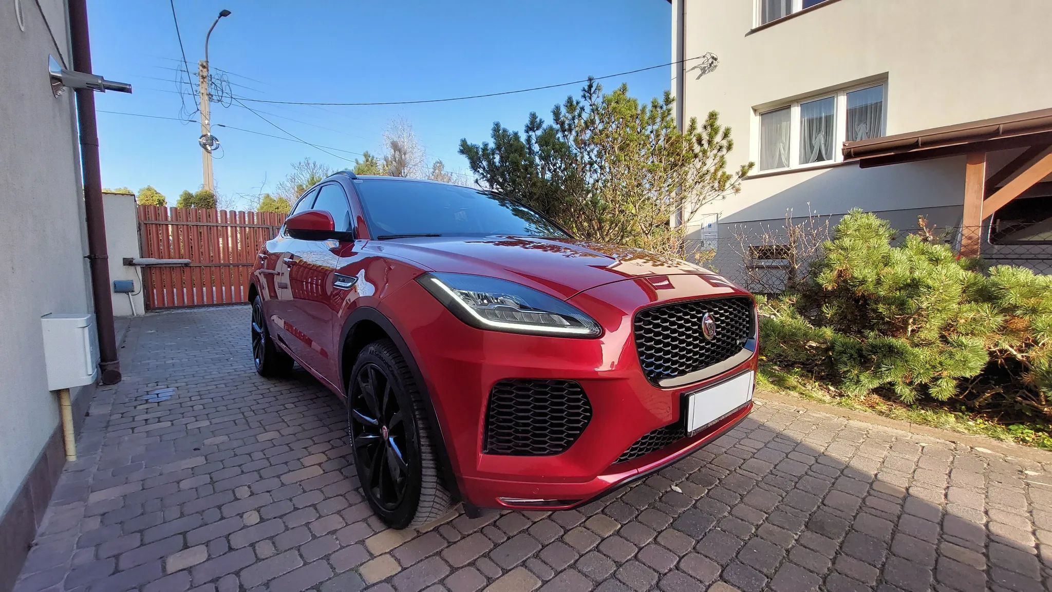Jaguar E-Pace 2.0d150KM R_Dynamic S Full_Led Kamera Navigacja Skóra Zarejestrowany