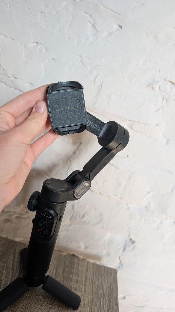 Стабілізатор для смартфона Aochuan Professional Gimbal Stabilizer for