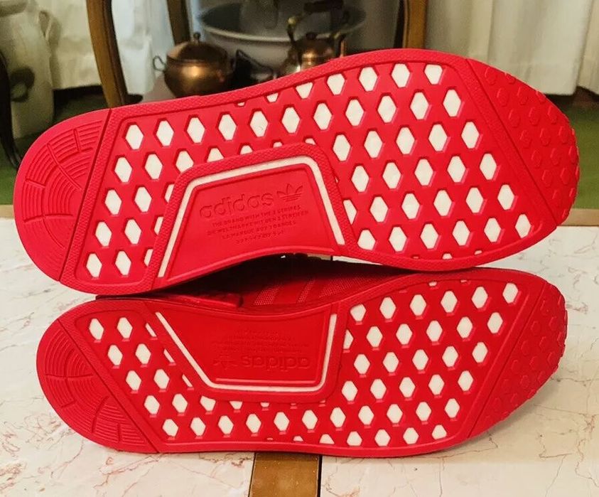 Кроссовки Adidas ,оригинал