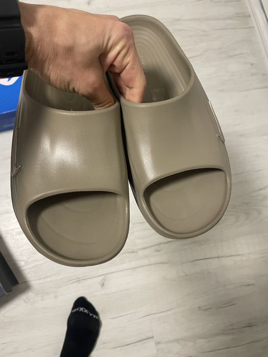 Nike react rejuven8 тапки