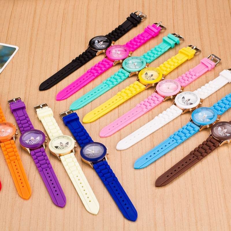 Relógios de mulher novos disponíveis em 13 cores.  Qual a sua preferid