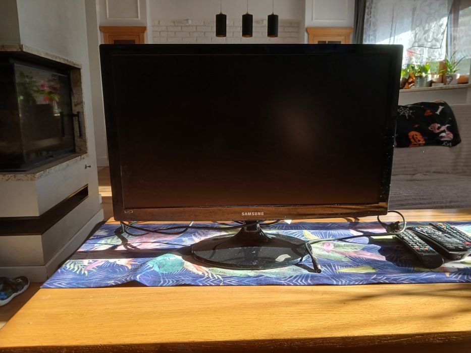 Telewizor/monitor  samsung  T24B301EW