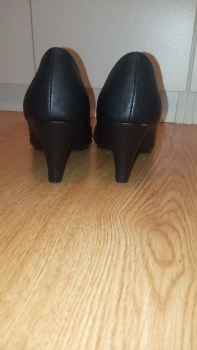 Sapato ""novos nunca usados""