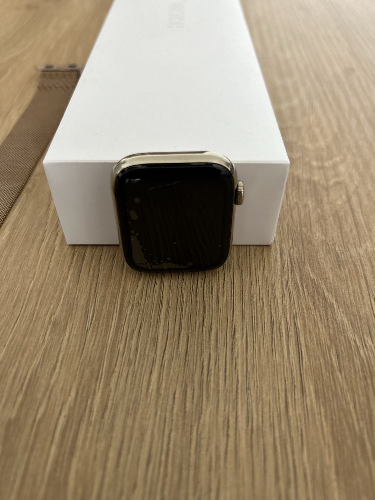 Apple Watch Gold stainiess Steel Case 44mm  cellular