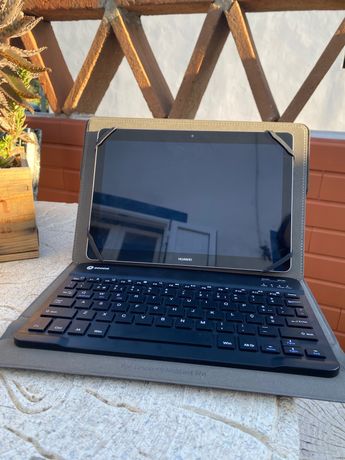 Tablet HUAWEI MediaPad T3 10 c/capa e teclado