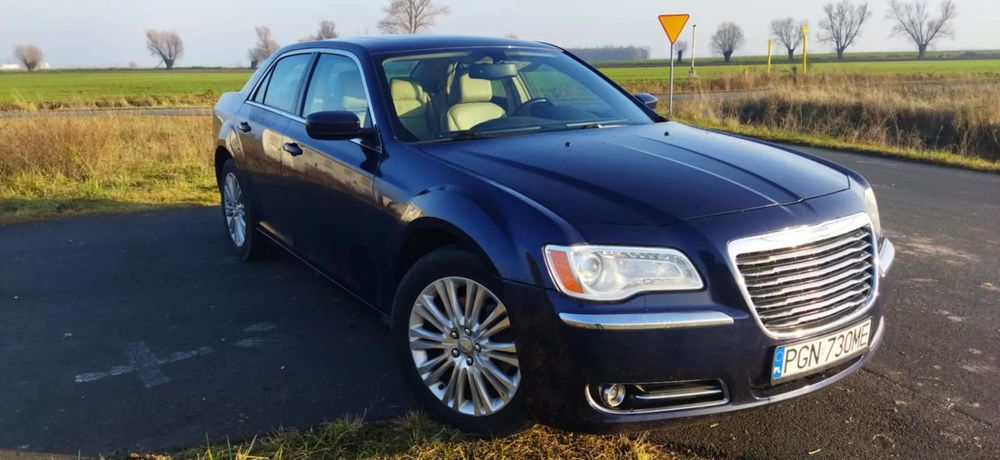 Chrysler 300C piekny naped 4x4 ,panorama dach