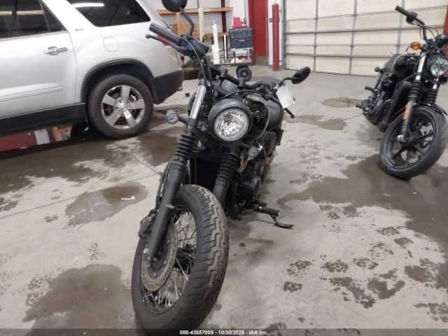 Honda VT750 C2B 2024
