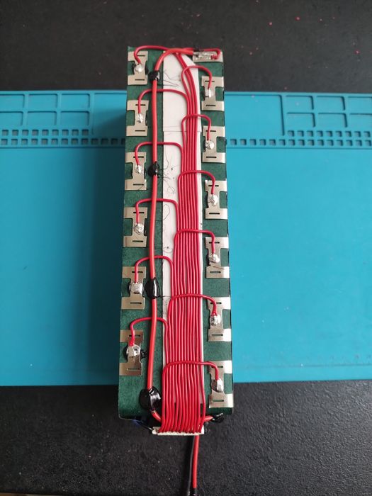 Збірка та перепаковка акумуляторів, ліхтариків та іншої техніки з акб