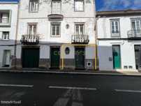 Apartamento Moderno T0 em Ponta Delgada - Oportunidade Única!