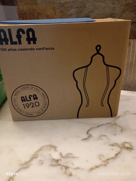 Maquina de costura Alfa