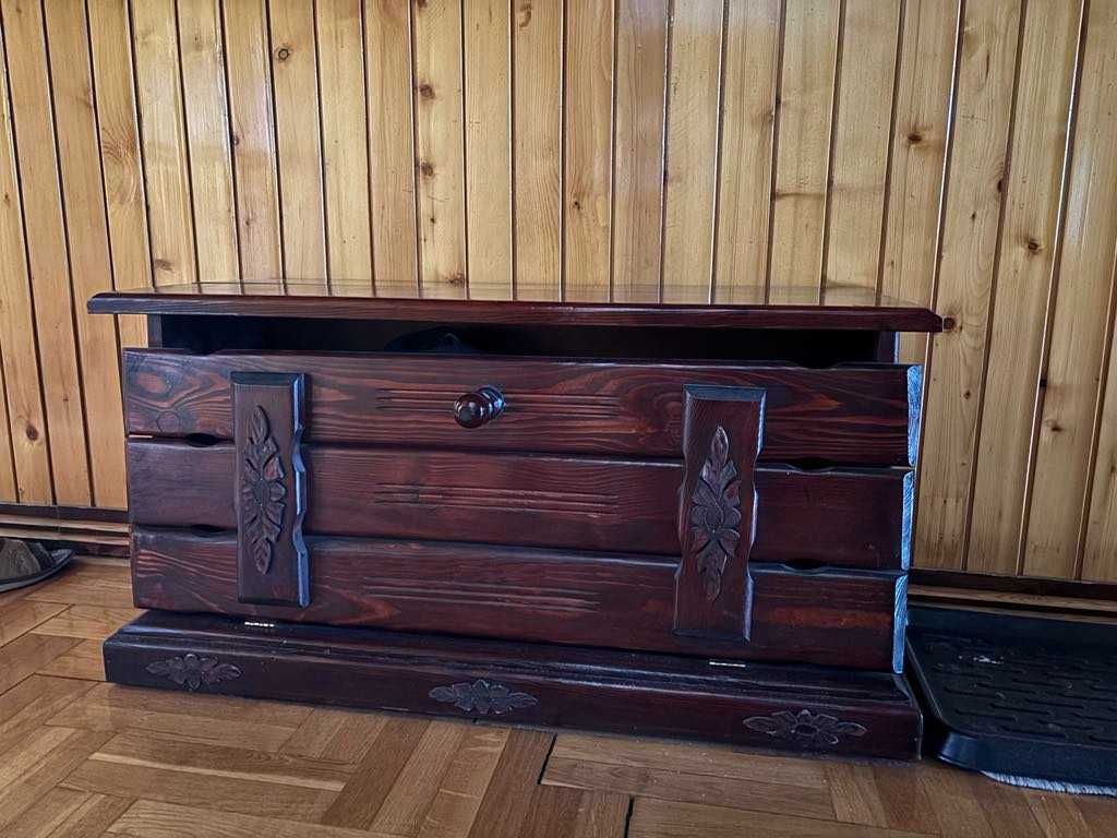 Drewniany zestaw do przedpokoju: lustro, szafka na buty, wieszak