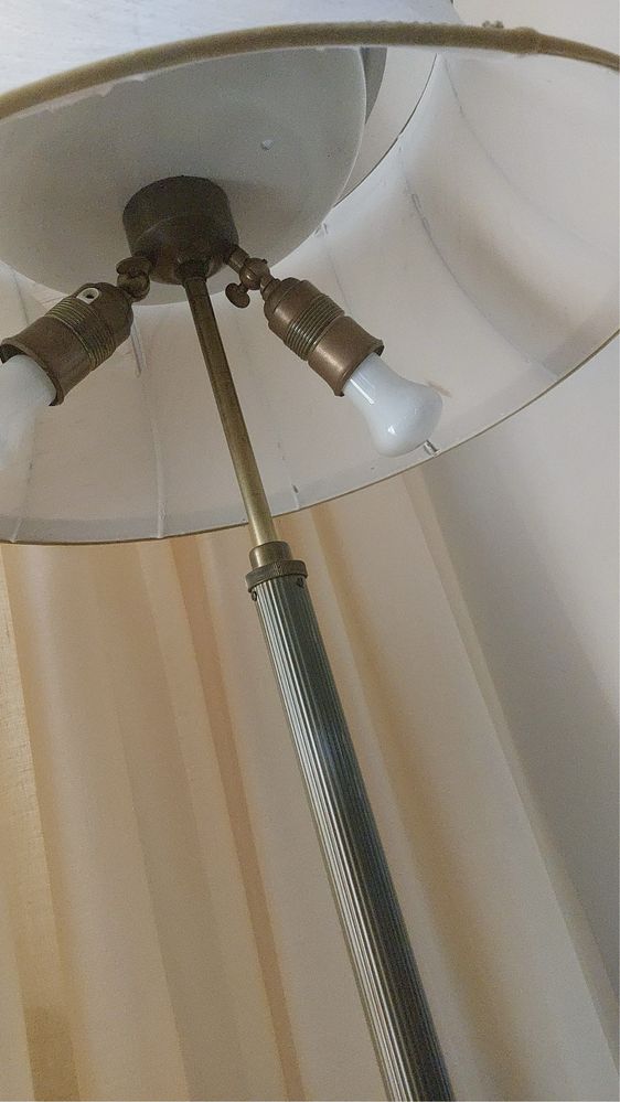 Lampa podlogowa z abażurem