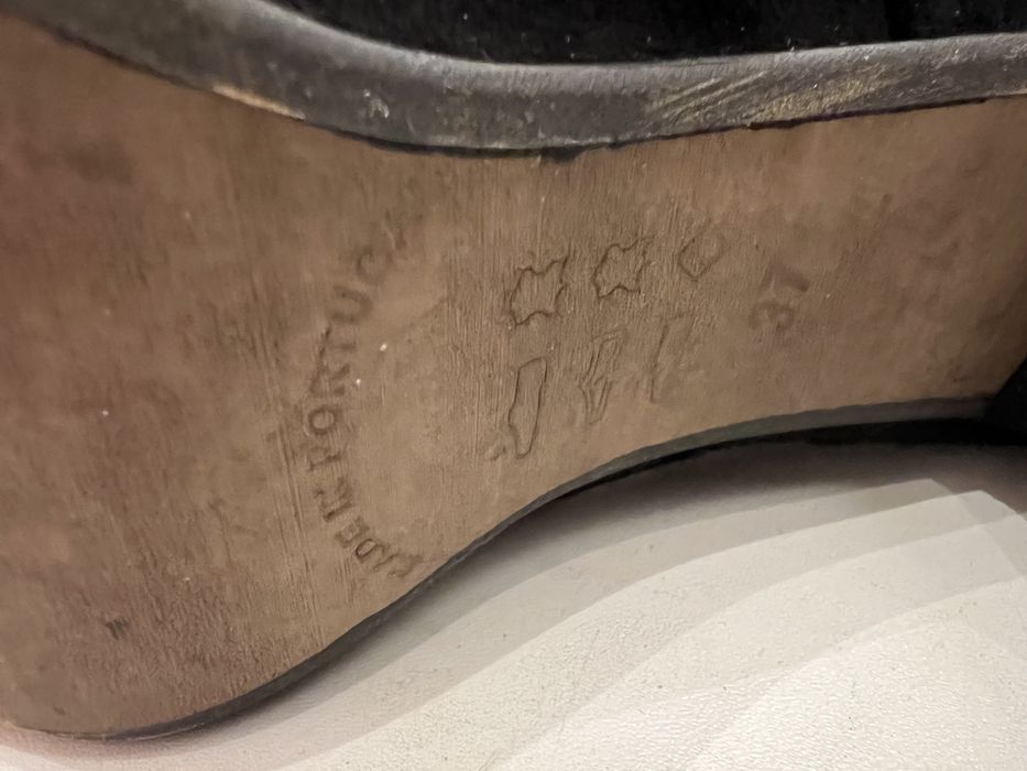 Vende-se sapato preto de salto nr37