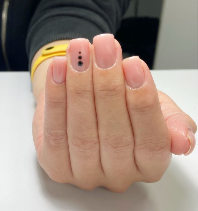 Манікюр ,наращування,педикюр