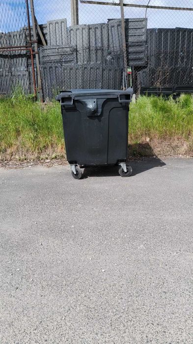 Używane pojemniki na odpady 1100l niemieckie kosze na śmieci