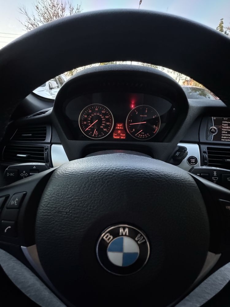 BMW X5 E 70 2013 год , рестайлинг ( две турбины)