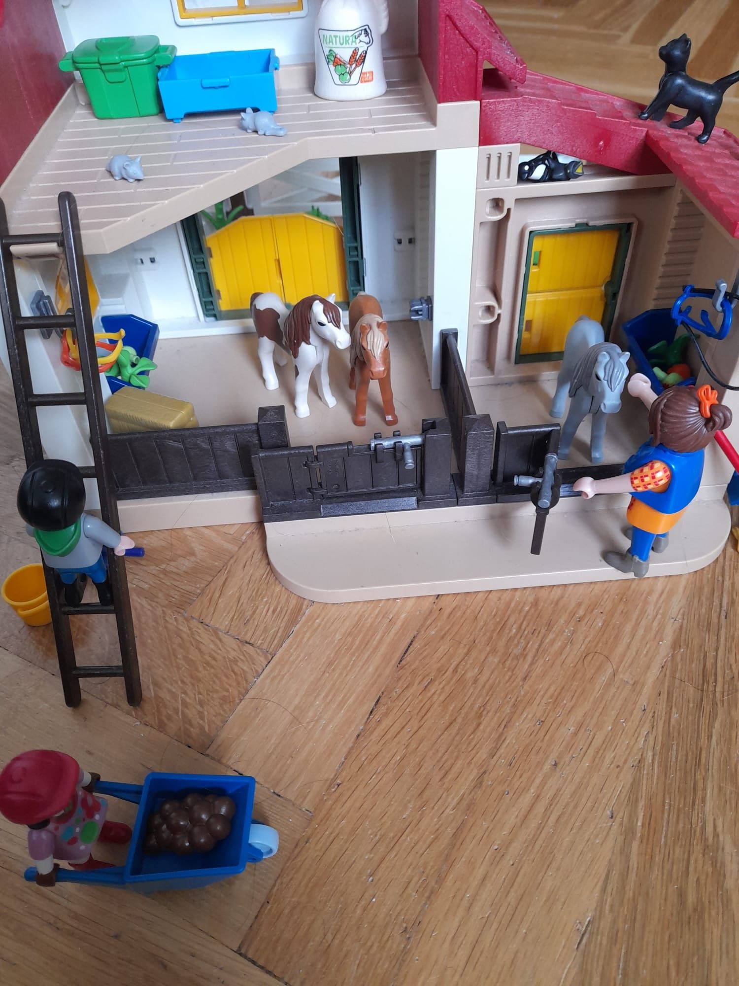 Playmobil stadnina koni