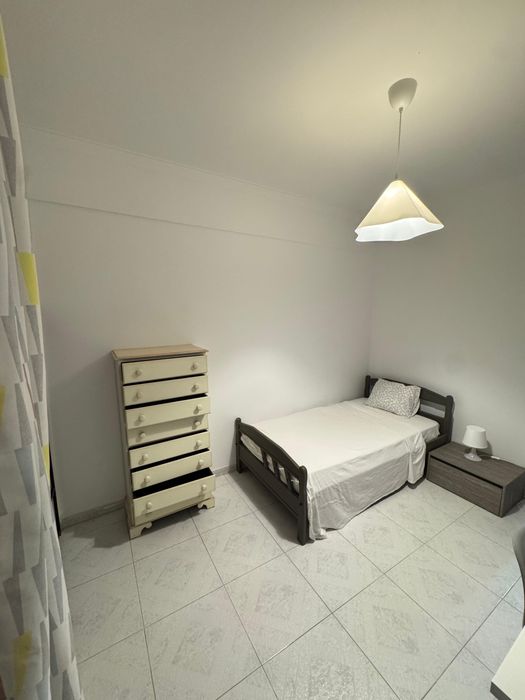 Arrenda-se quarto em Corroios