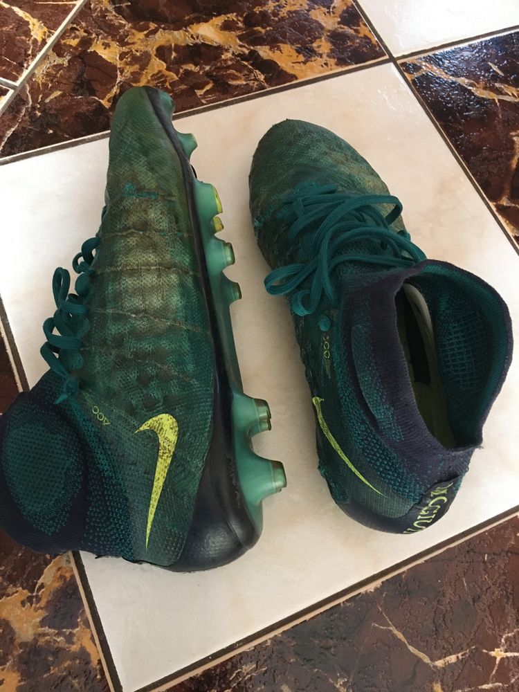 Буци б/у Nike Magista розмір 40,5 (25,5см)