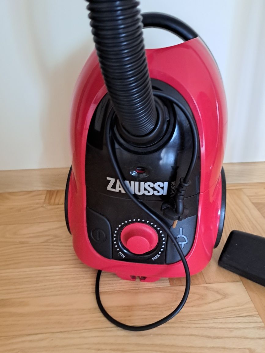 пилосос zanussi, стан хороший