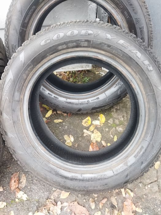 4 колеса 185 65 r15  Goodyear зима почти новые
