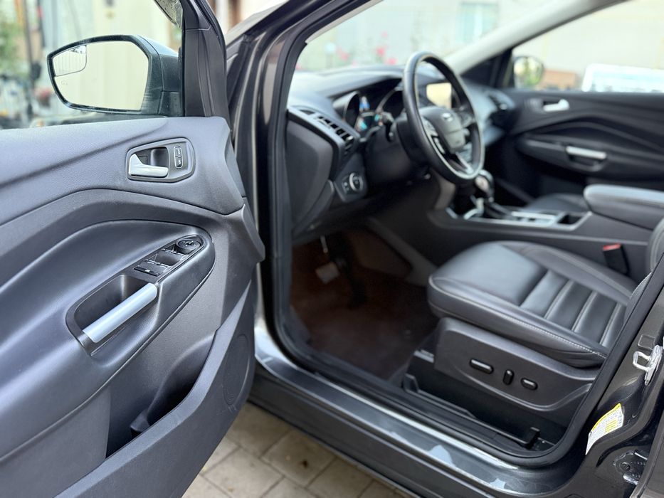 Ford Escape 2019 Топова комплектація 4х4 повний привід
