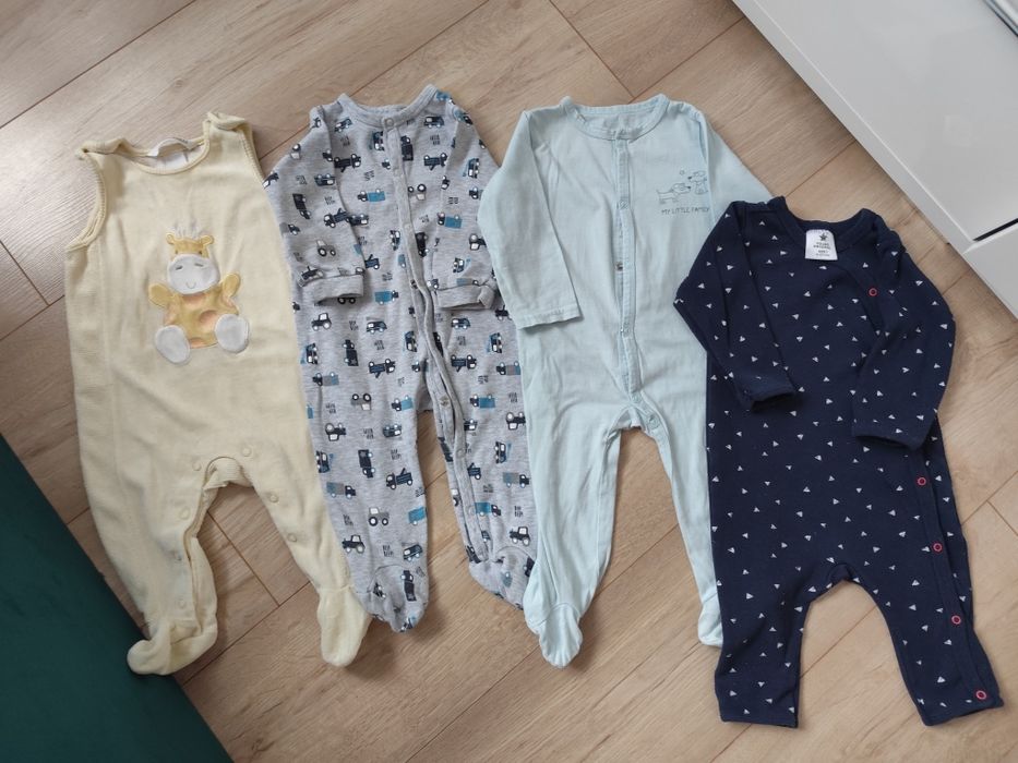 Piżamki/pajacyki niemowlęce.