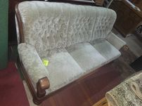 Bardzo ładna sofa stylowa 3 osobowa