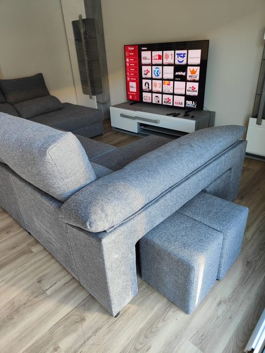 Sofá usado como novo