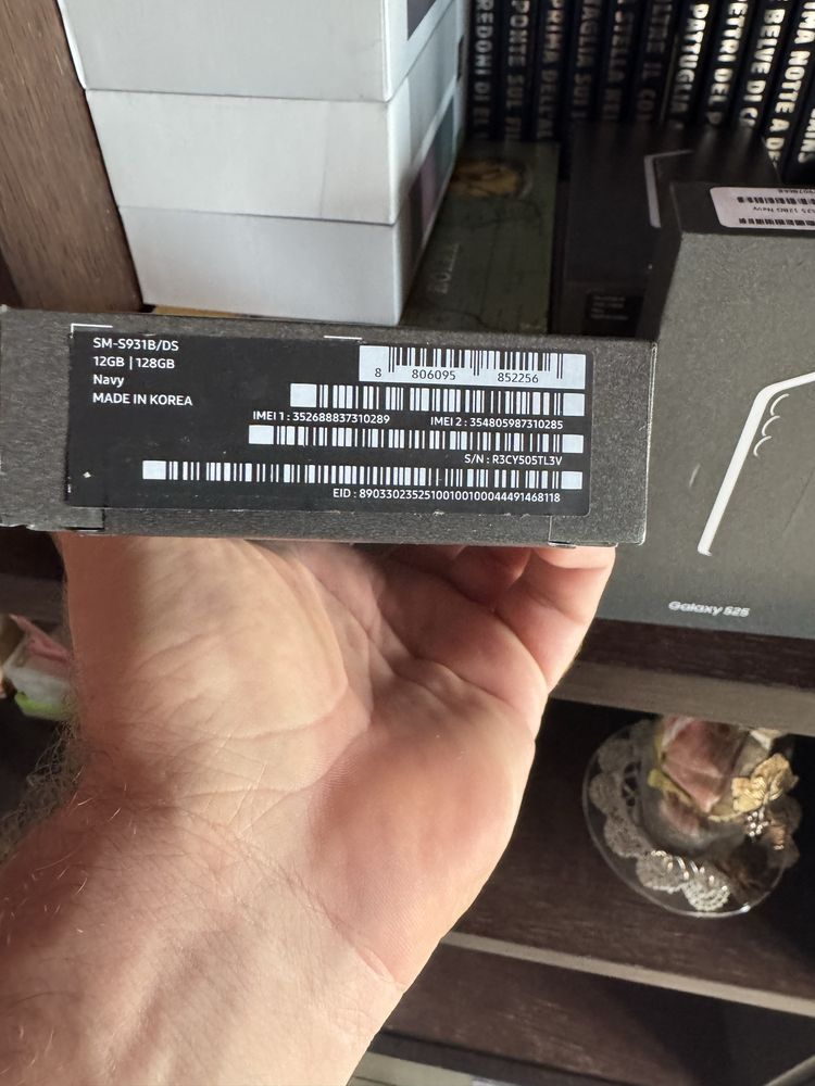 Samsung S25 128Gb Navy Нові запаковані з Європи.