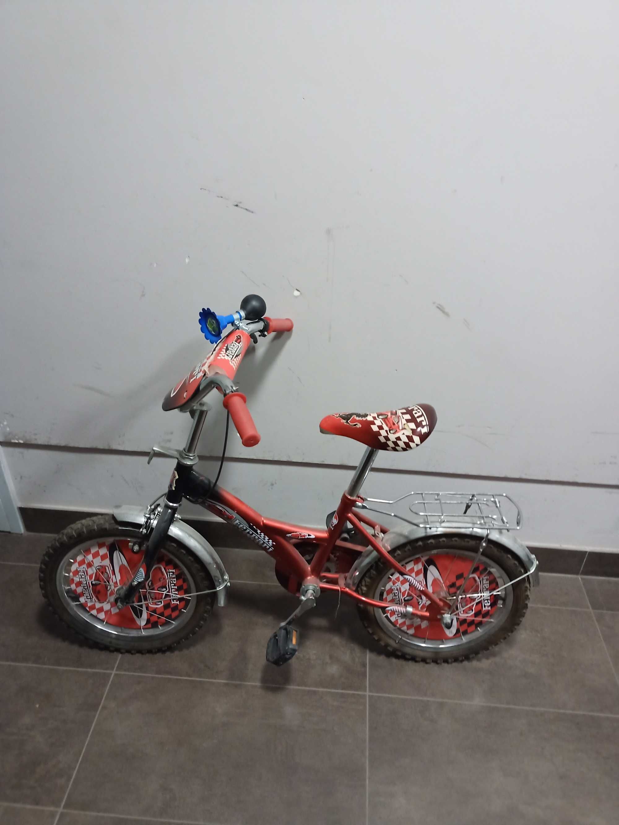 Rowerek dziecięcy czerwony dla chłopca