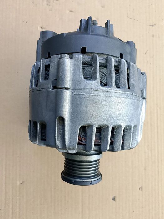 Alternator 03L903024G VW Transporter T5 2.0 TDI