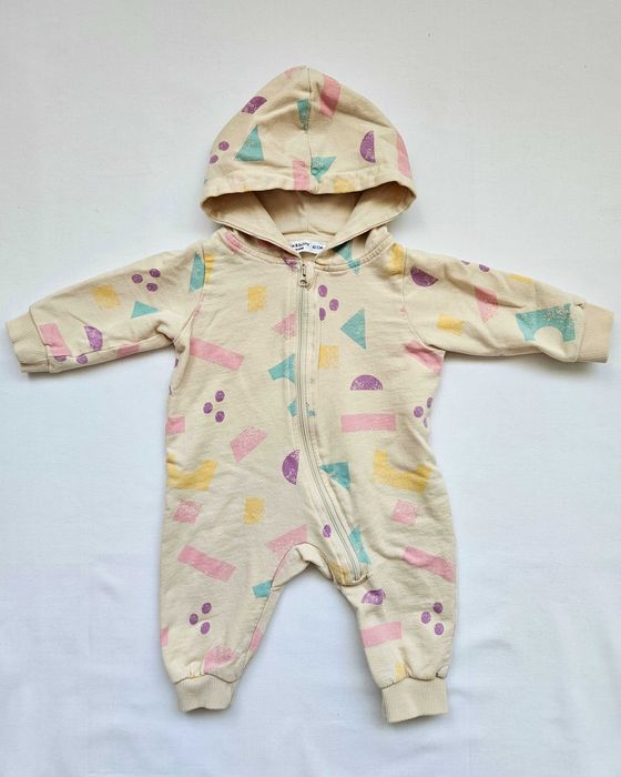 Kombinezon dresowy z kapturem