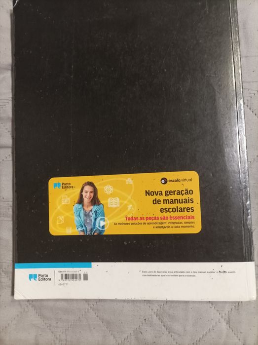 Livro de exercícios de Geometria Descritiva A