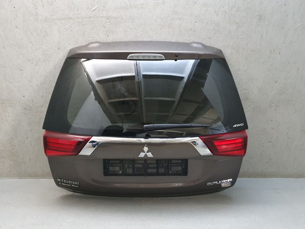 Ляда кришка багажника С06 Mitsubishi Outlander 3 2015-2021