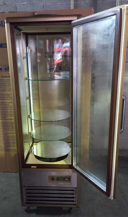 Vitrine giratória para sobremesas e bolos