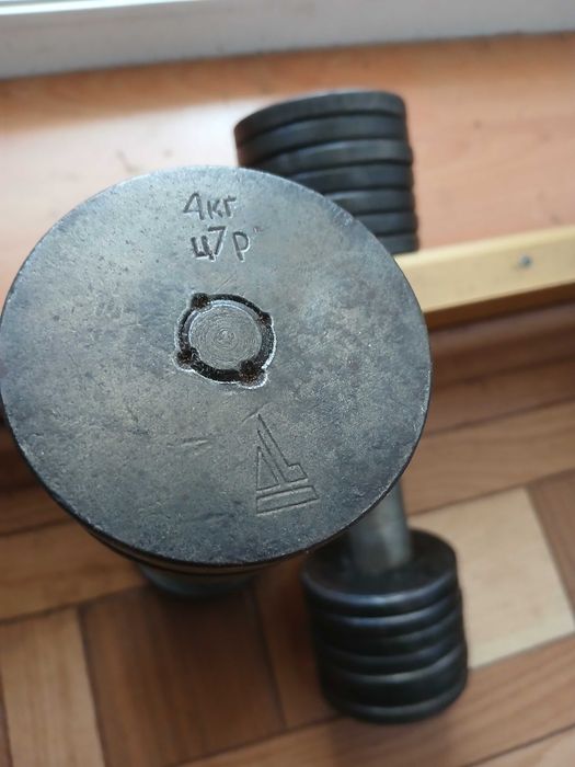 продам гантели разборные 4 кг, ссср,