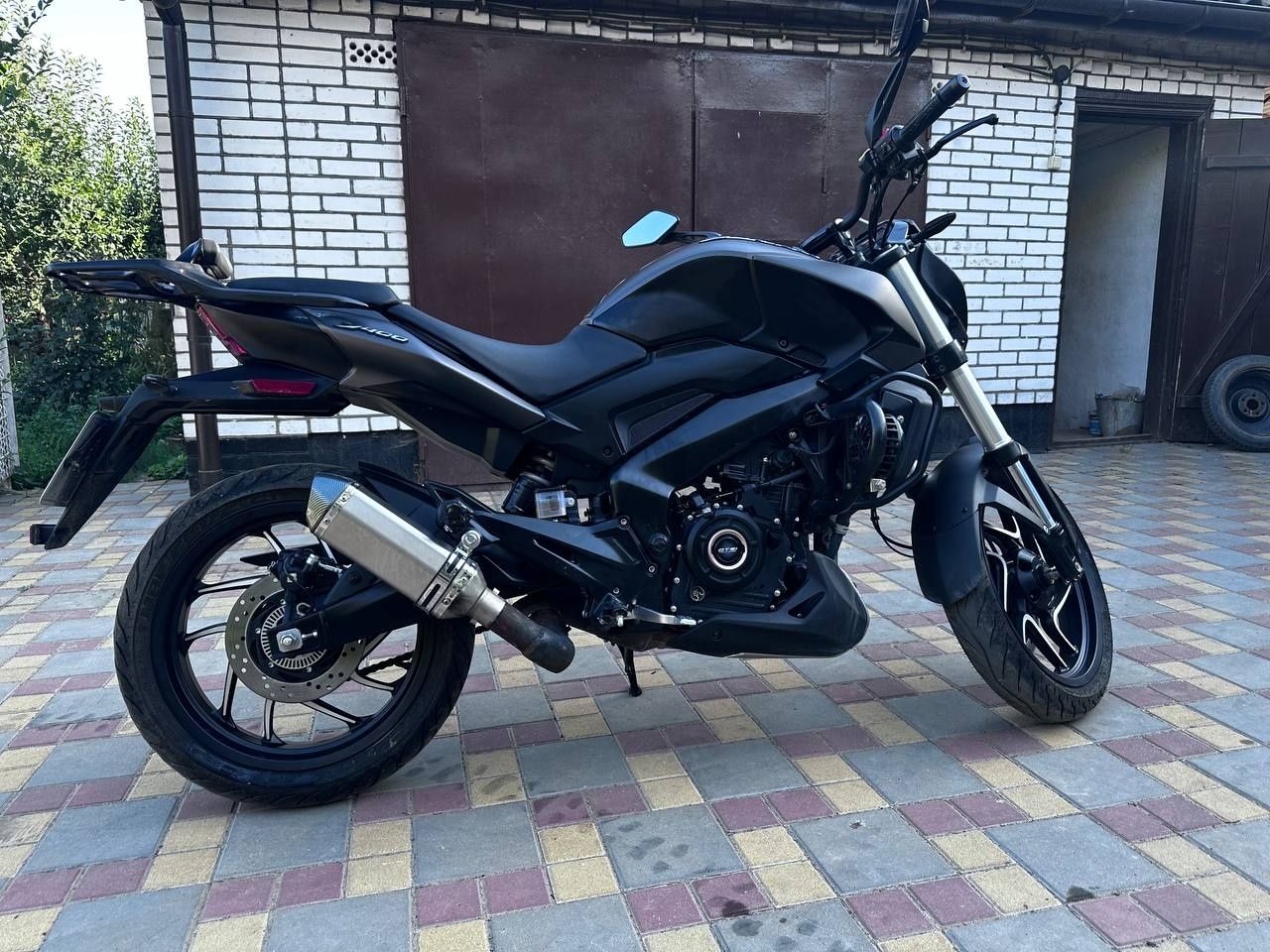 Продам BAJAJ DOMINAR 400
Є доп світло
В гарному стані 
Детальна інформ