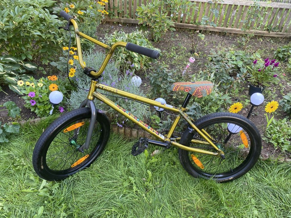 GT Performer 20.5"TT Bike-Yellow BMX