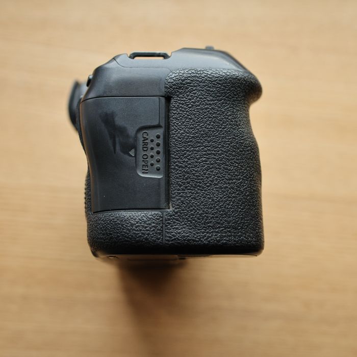 Фотоапарат Canon R6 body