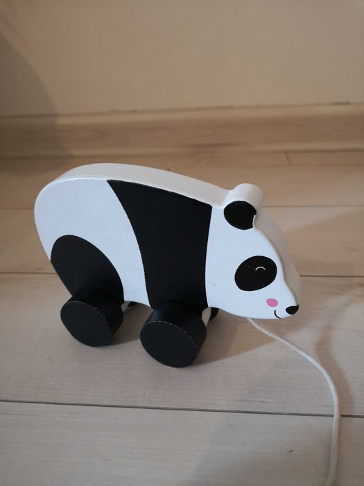 Żyrafa Sophie i panda