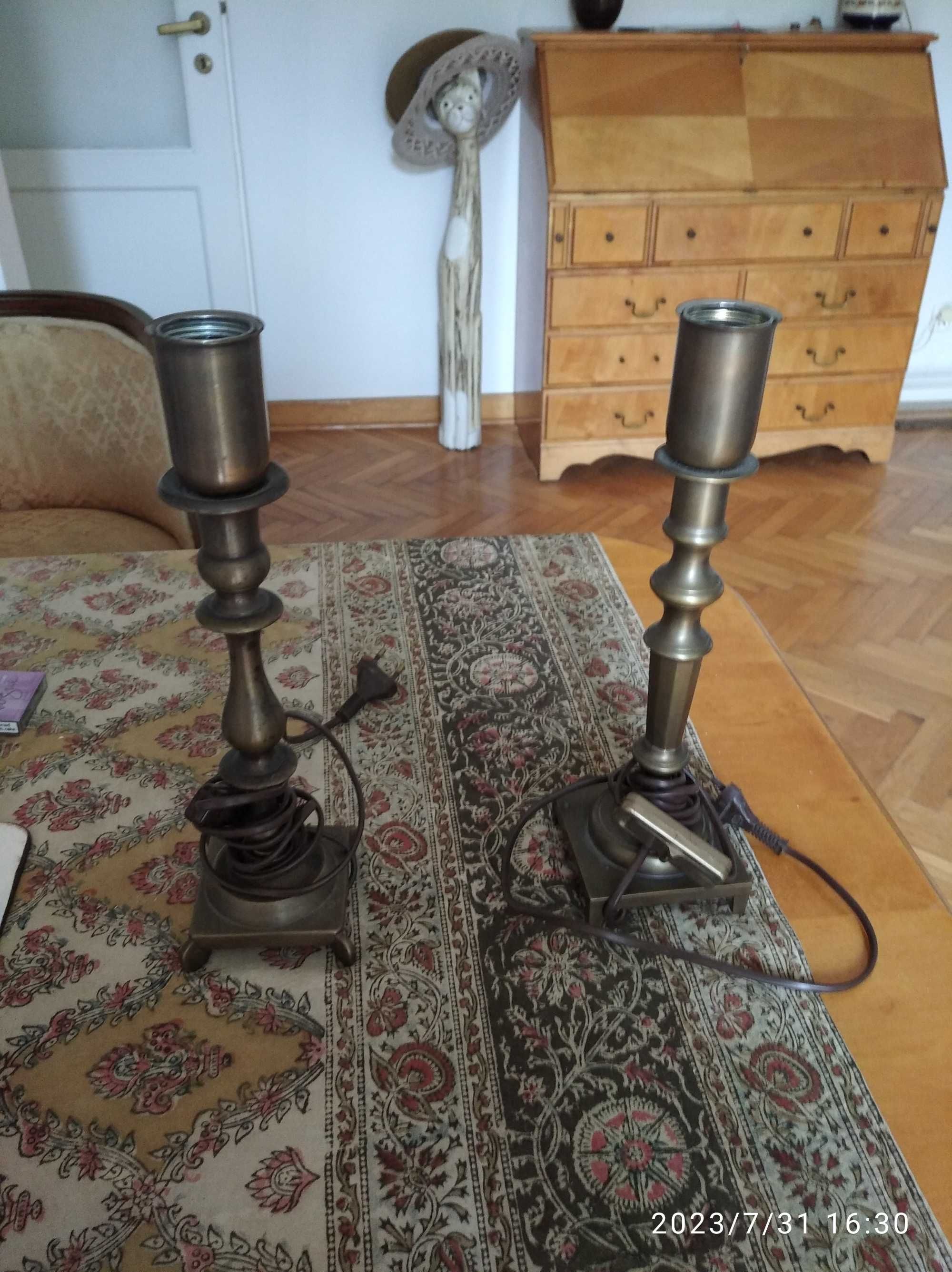 dwie stylowe lampy mosiężne