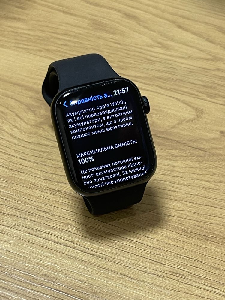 Apple Watch Series 8 LTE 45 mm Батарея 100%