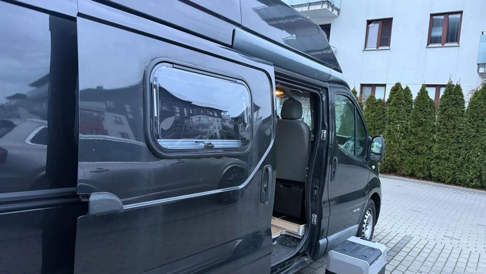 Renault Trafic  Renault Trafic 2,5 TD Automat Kamper dla 2 osób