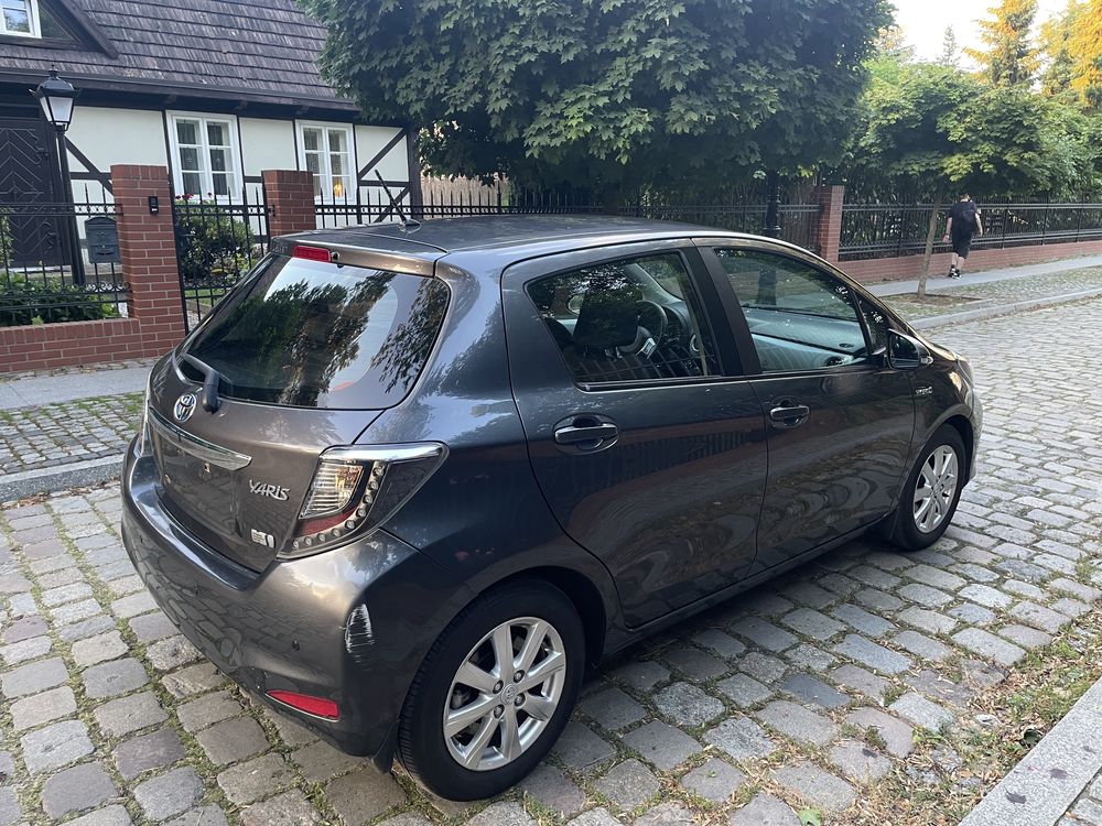Toyota yaris III HYBRID przedlift