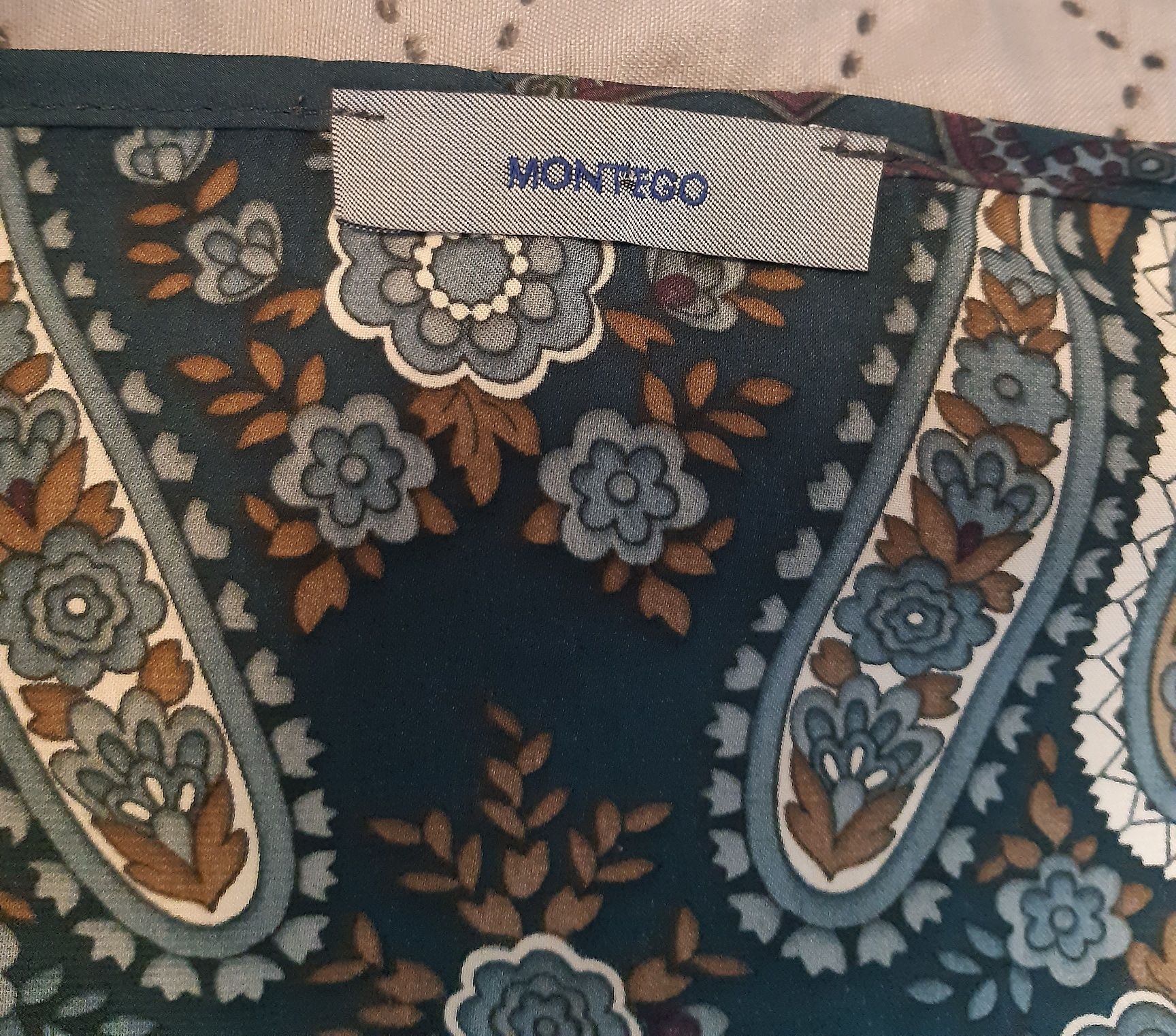 Piękna sukienka Montego